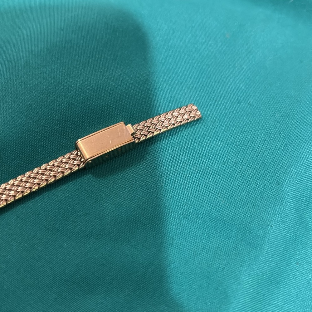Vintage Women's Gruen Vintage Diamond Italy Gold Tone Watch - Picture 6 of 6